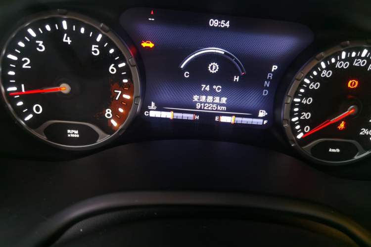 Used Jeep Renegade 2017 180TS Automatic All-Wheel Drive Versatile Edition Odometer Close Up