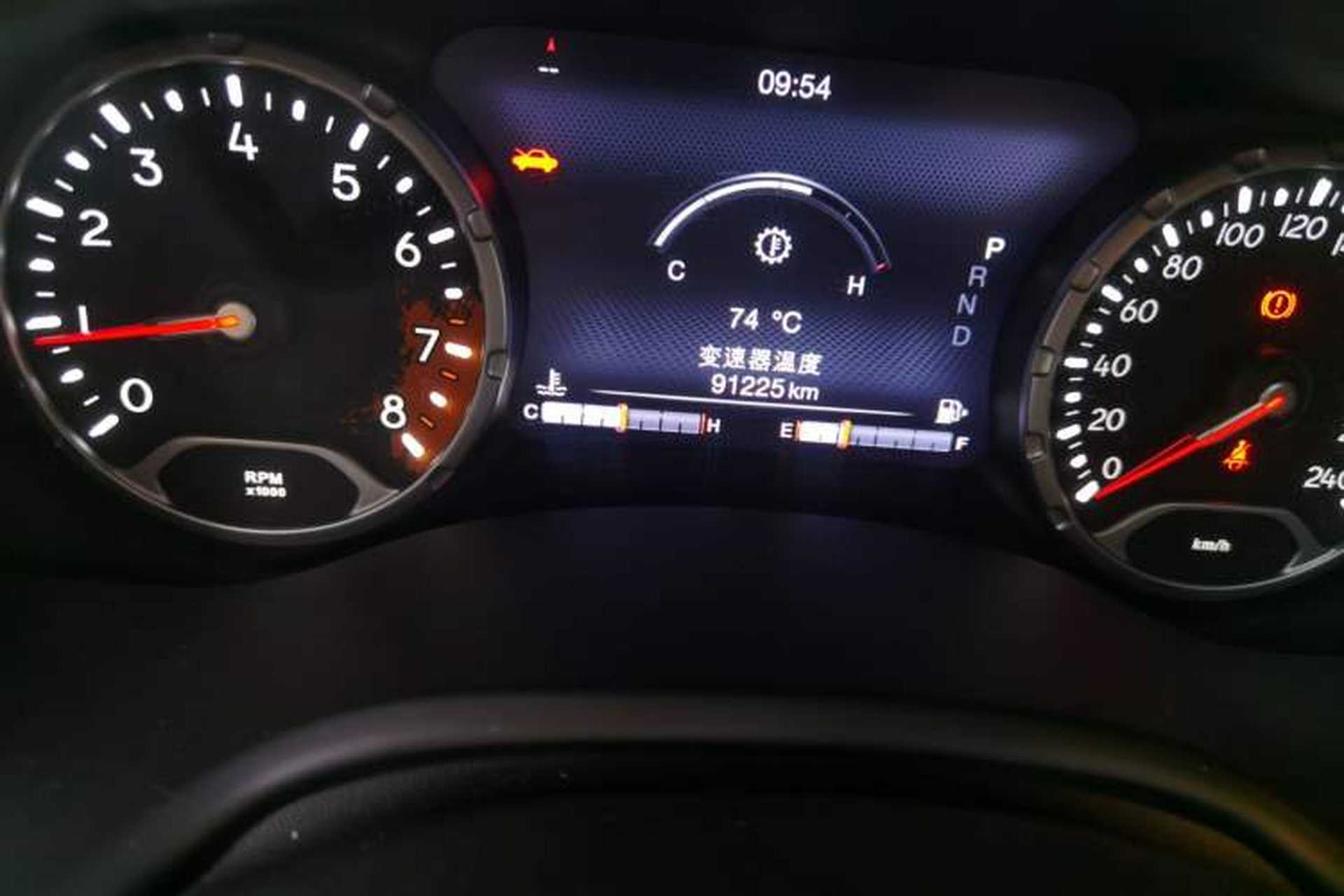 Used Jeep Renegade 2017 180TS Automatic All-Wheel Drive Versatile Edition Odometer Close Up