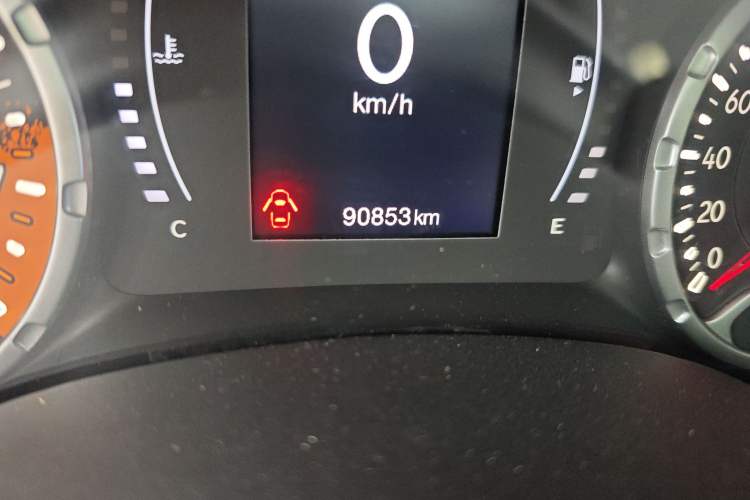 Used Jeep Renegade 2017 180T Automatic High-Energy Version Odometer Close Up
