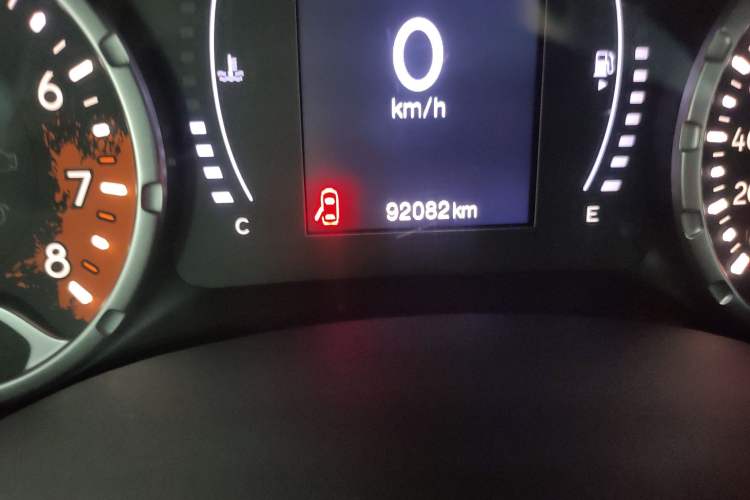 Used Jeep Renegade 2017 180T Automatic Jingneng Edition Odometer Close Up