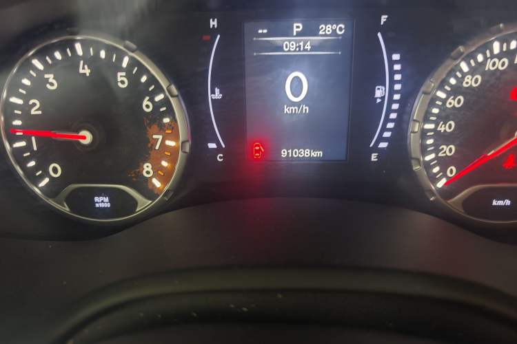 Used Jeep Renegade 2017 180T Automatic High-Energy Version Odometer Close Up
