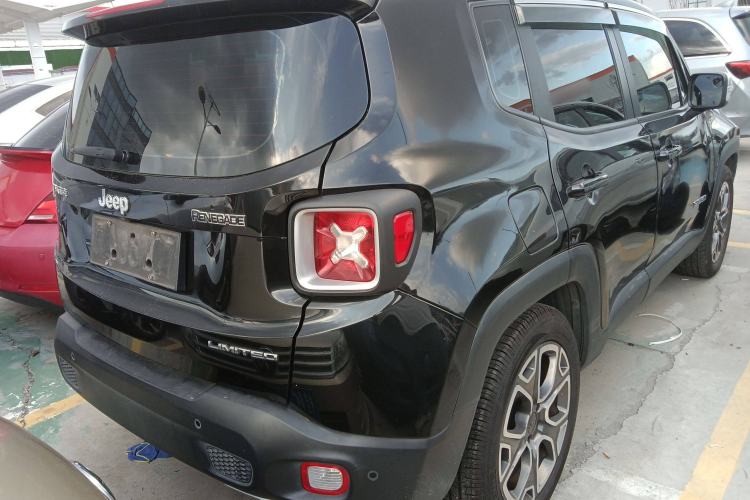Used Jeep Renegade 2017 180T Automatic Smart Version Rear Right 45 Deg