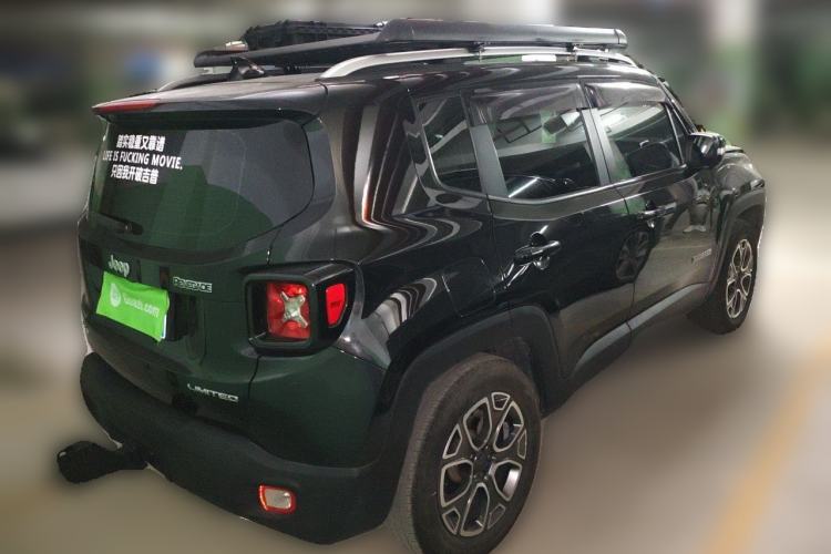 Used Jeep Renegade 2017 180TS Automatic All-Wheel Drive Versatile Edition Rear Right 45 Deg