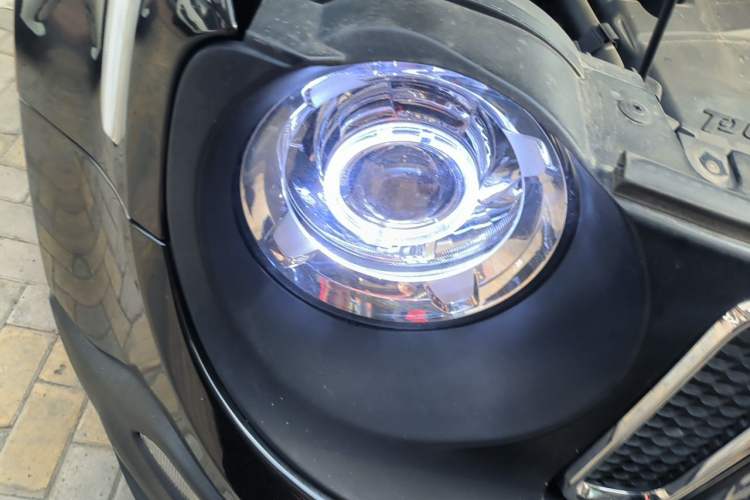 Used Jeep Renegade 2017 180T Automatic High-Energy Version Right Front Headlight