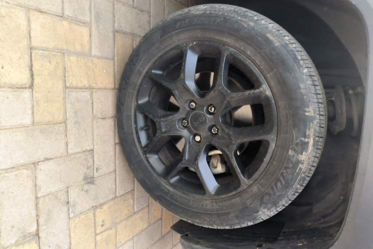 Used Jeep Renegade 2017 180T Automatic High-Energy Version Right Front Wheel Hub