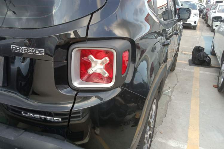 Used Jeep Renegade 2017 180T Automatic Smart Version Right Rear Taillight
