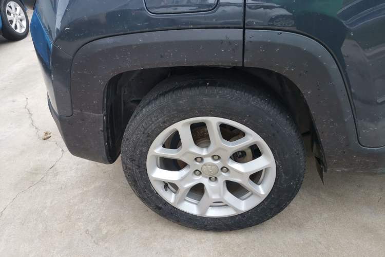 Used Jeep Renegade 2017 180T Automatic High-Energy Version Right Rear Wheel Hub