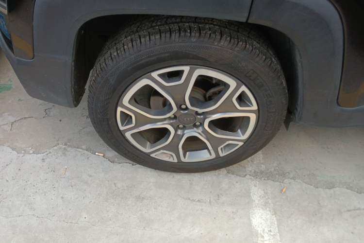 Used Jeep Renegade 2017 180T Automatic Smart Version Right Rear Wheel Hub