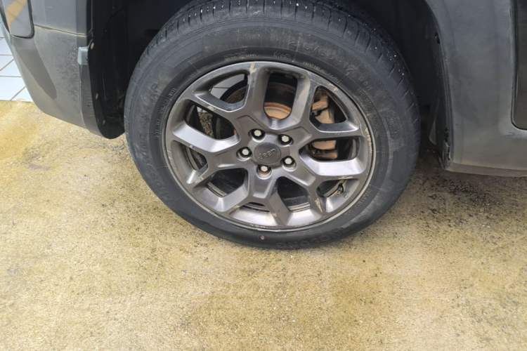 Used Jeep Renegade 2017 180T Automatic Kinetic Edition+ Right Rear Wheel Hub