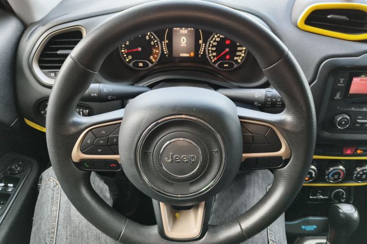 Used Jeep Renegade 2017 180T Automatic Kinetic Edition+ Steering Wheel