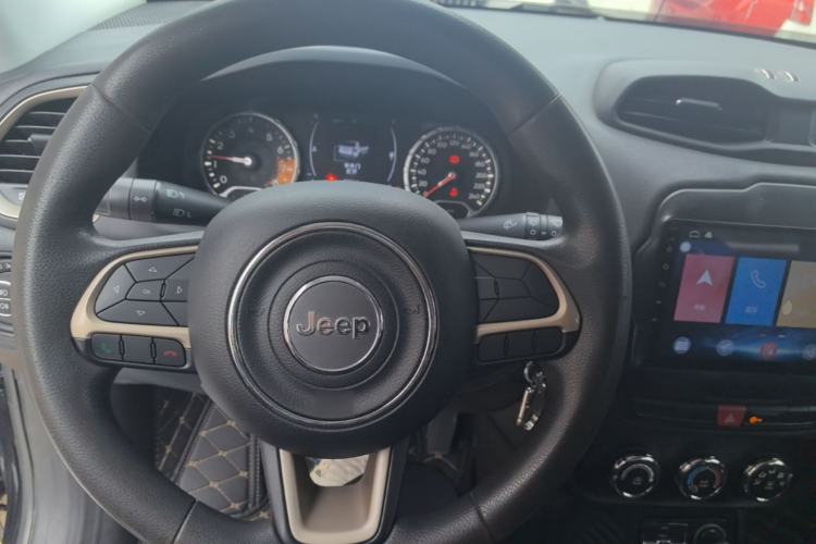 Used Jeep Renegade 2017 180T Automatic Kinetic Edition+ Steering Wheel