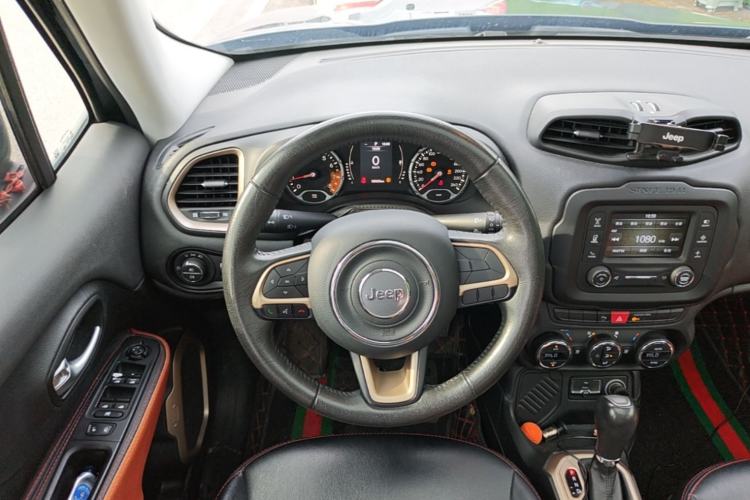 Used Jeep Renegade 2017 180T Automatic Jingneng Edition Steering Wheel