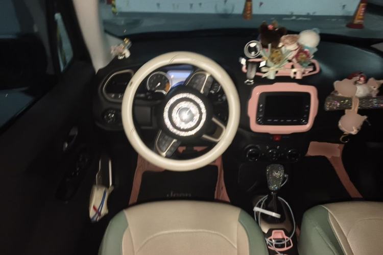 Used Jeep Renegade 2017 180T Automatic Smart Version Steering Wheel