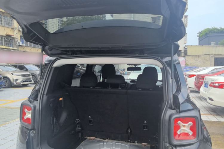 Used Jeep Renegade 2017 180T Automatic Kinetic Edition+ Trunk