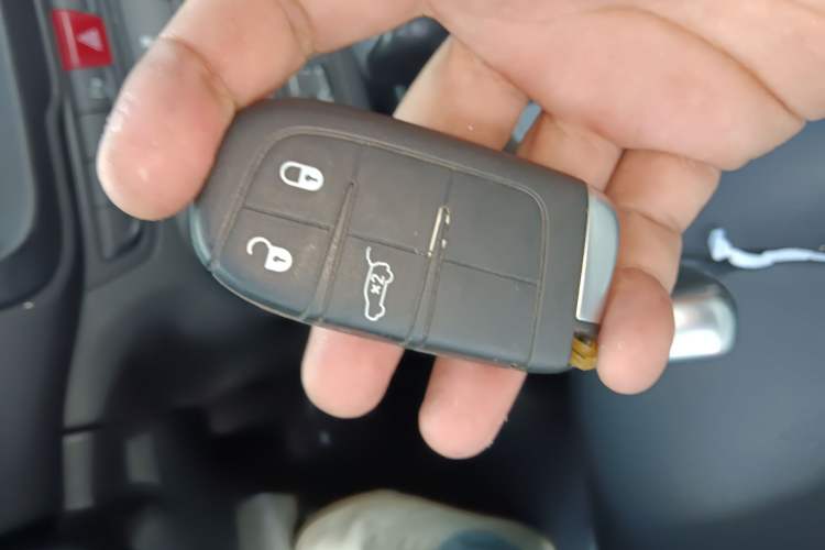 Used Jeep Renegade 2017 180T Automatic Smart Version Vehicle Key