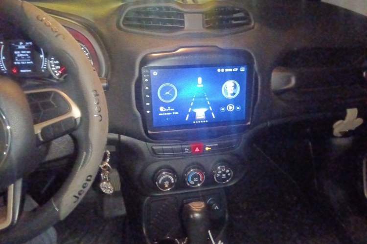Used Jeep Renegade 2017 180T Automatic High-Energy Version Audio And AC Panel