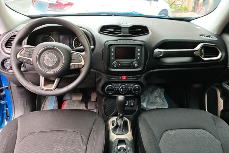 Used Jeep Renegade 2017 180T Automatic Jingneng Edition Center Console