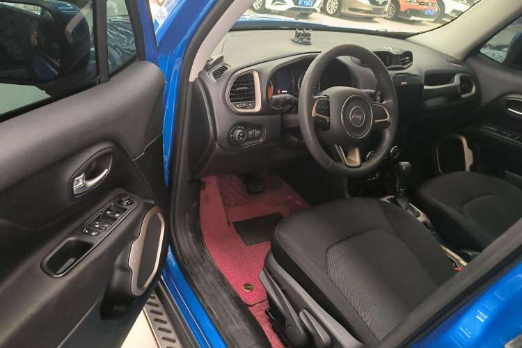 Used Jeep Renegade 2017 180T Automatic High-Energy Version Driver Seat