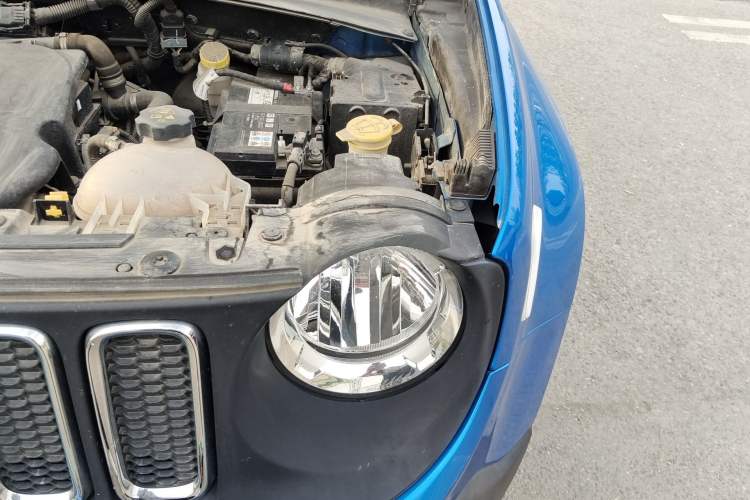 Used Jeep Renegade 2017 180T Automatic High-Energy Version Engine Bay Left