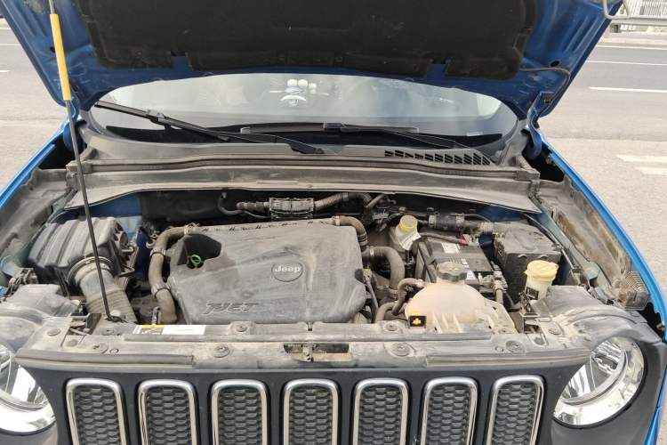 Used Jeep Renegade 2017 180T Automatic High-Energy Version Engine Bay