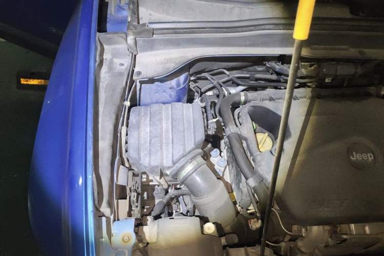 Used Jeep Renegade 2017 180T Automatic High-Energy Version Engine Bay Right
