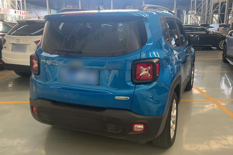 Used Jeep Renegade 2017 180T Automatic High-Energy Version Exterior 3