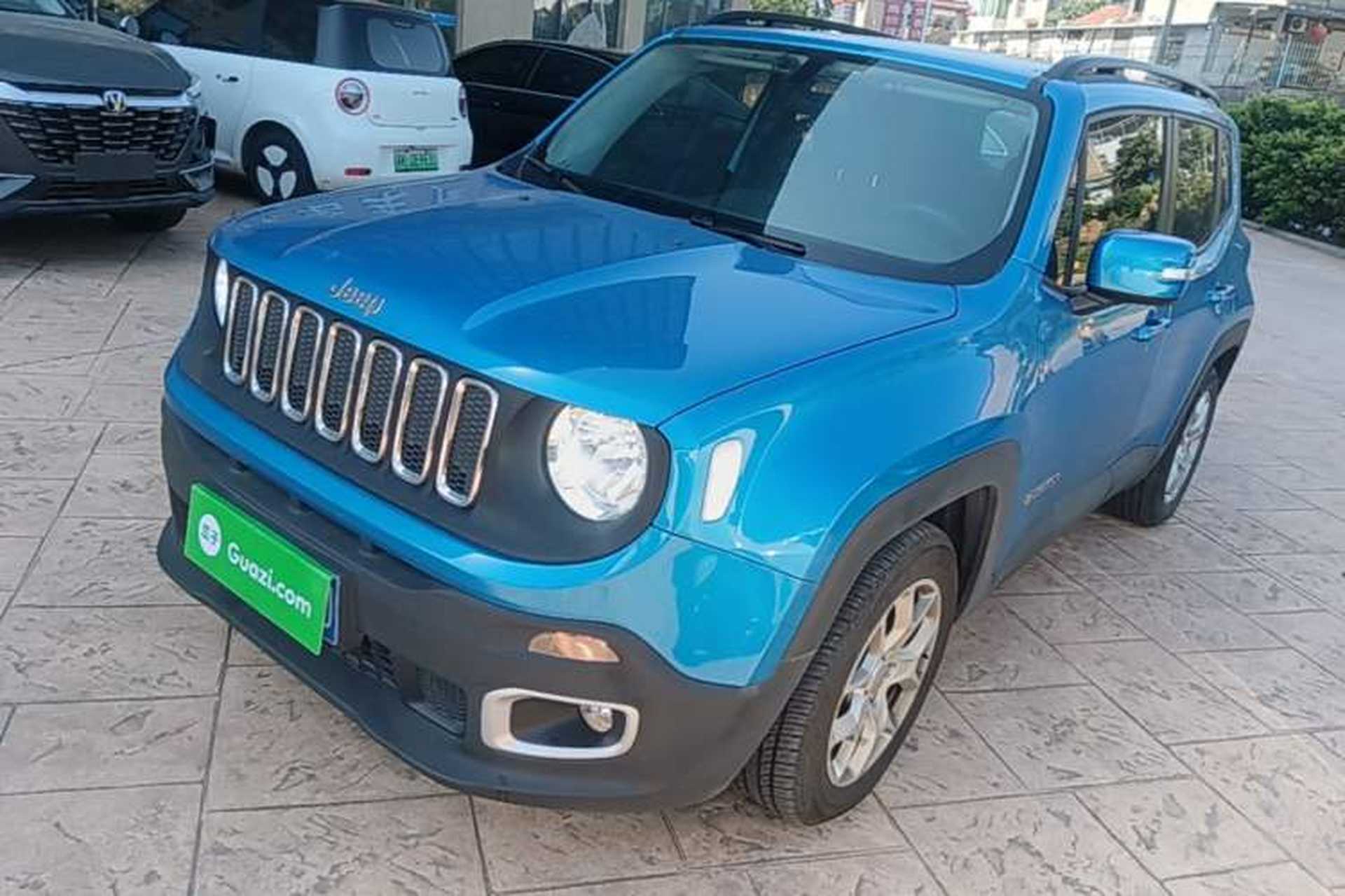 Used Jeep Renegade 2017 180T Automatic High-Energy Version Front Left 45 Deg