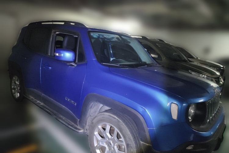 Used Jeep Renegade 2017 180T Automatic High-Energy Version Front Right 45 Deg