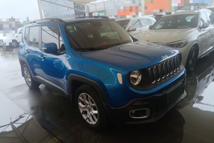 Used Jeep Renegade 2017 180T Automatic High-Energy Version Front Right 45 Deg