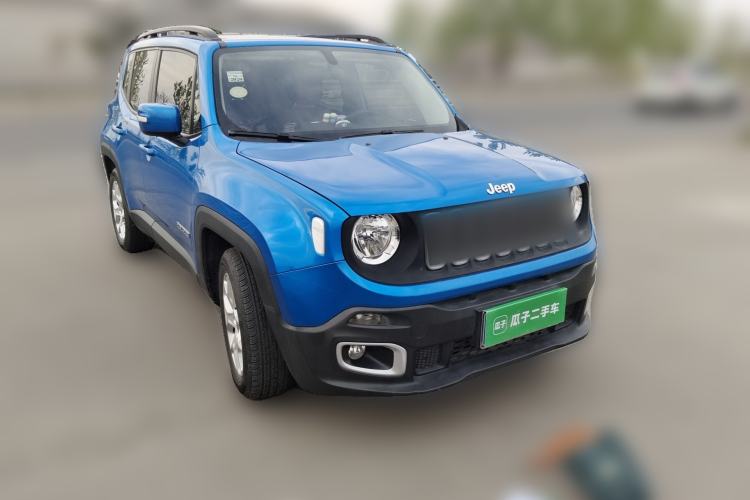 Used Jeep Renegade 2017 180T Automatic High-Energy Version Front Right 45 Deg