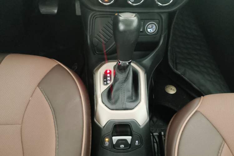 Used Jeep Renegade 2017 180T Automatic High-Energy Version Gear Lever