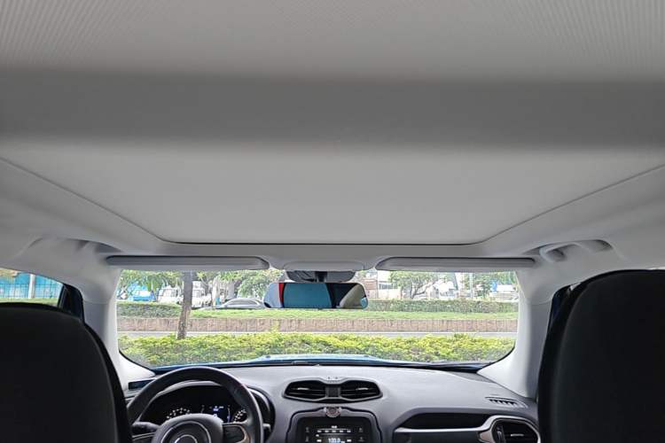 Used Jeep Renegade 2017 180T Automatic High-Energy Version Headliner