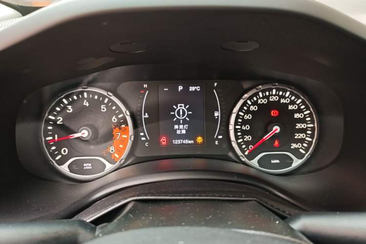 Used Jeep Renegade 2017 180T Automatic Jingneng Edition Instrument Cluster