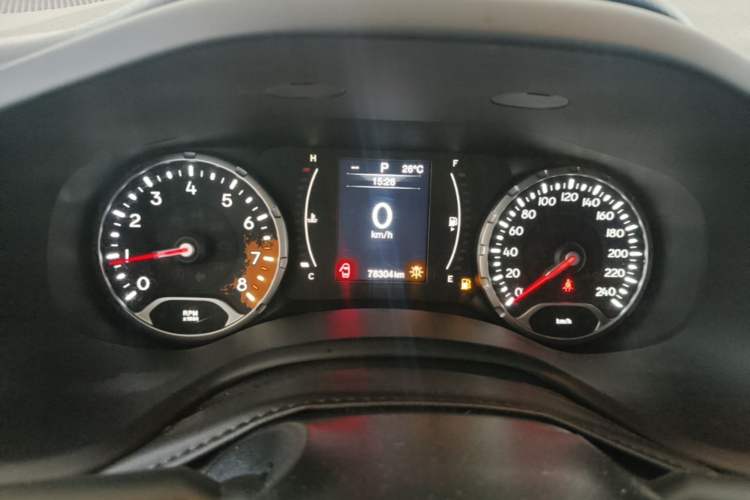 Used Jeep Renegade 2017 180T Automatic High-Energy Version Instrument Cluster