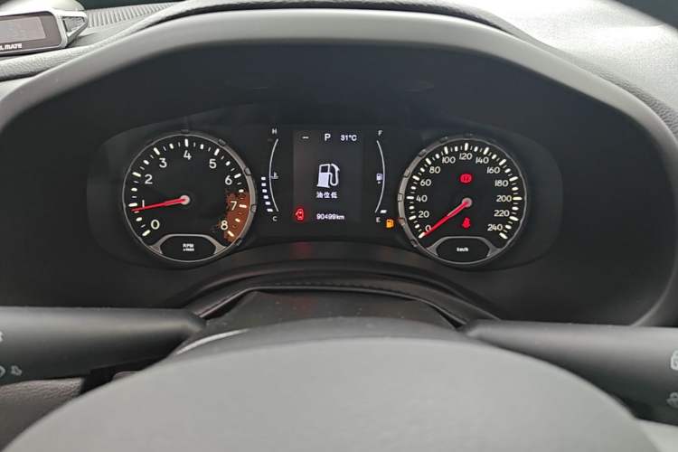 Used Jeep Renegade 2017 180T Automatic High-Energy Version Instrument Cluster