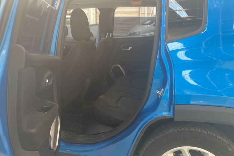 Used Jeep Renegade 2017 180T Automatic High-Energy Version Interior 1
