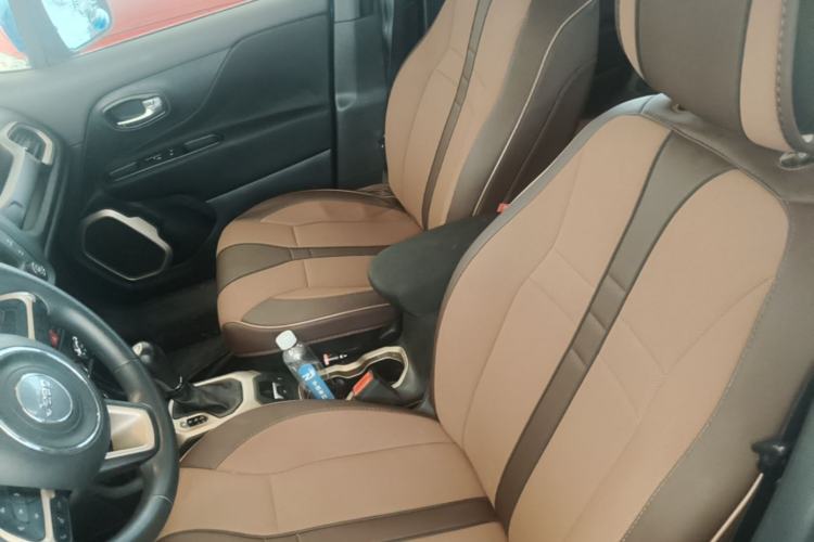 Used Jeep Renegade 2017 180T Automatic High-Energy Version Left Front Seat