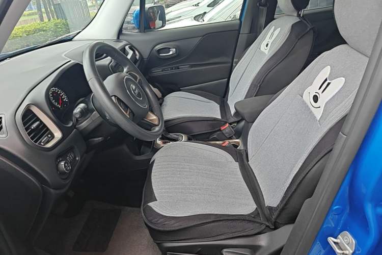 Used Jeep Renegade 2017 180T Automatic High-Energy Version Left Front Seat