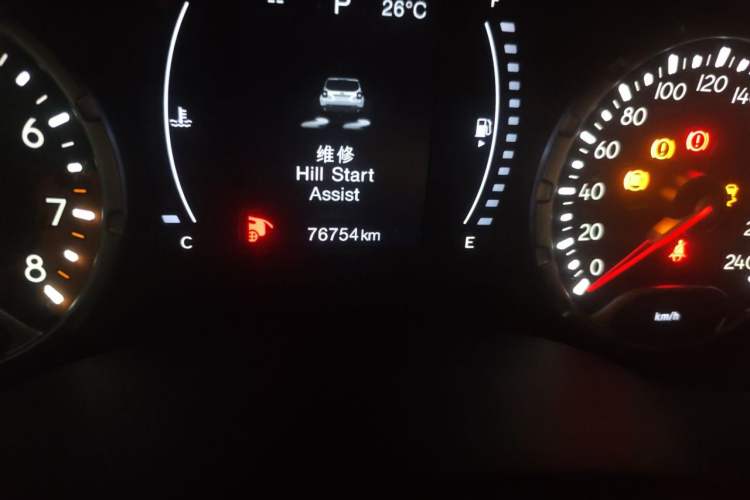Used Jeep Renegade 2017 180T Automatic High-Energy Version Odometer Close Up