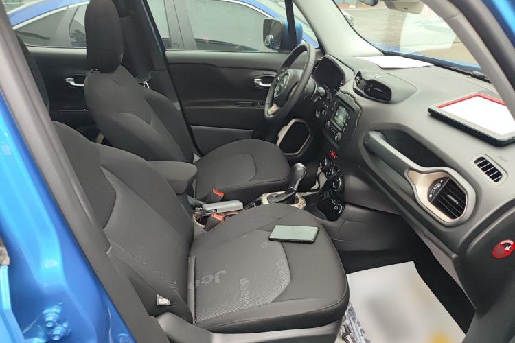 Used Jeep Renegade 2017 180T Automatic Jingneng Edition Right Front Seat