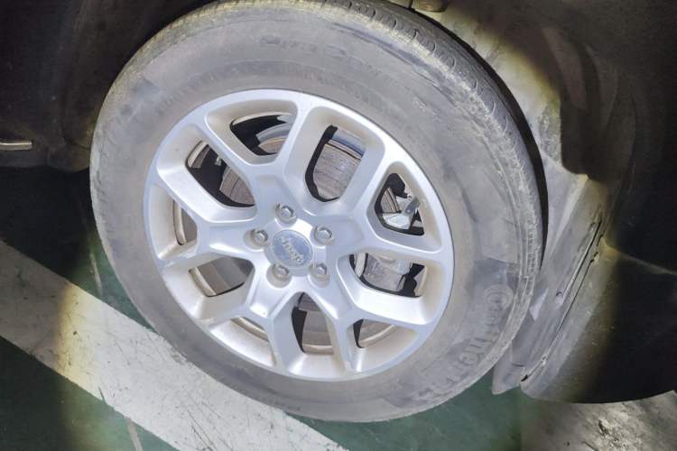 Used Jeep Renegade 2017 180T Automatic High-Energy Version Right Front Wheel Hub