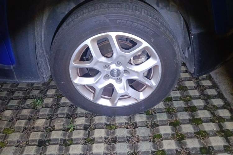 Used Jeep Renegade 2017 180T Automatic High-Energy Version Right Front Wheel Hub