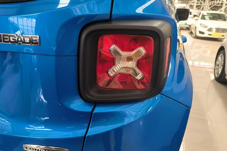 Used Jeep Renegade 2017 180T Automatic High-Energy Version Right Rear Taillight