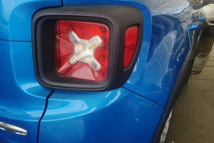 Used Jeep Renegade 2017 180T Automatic High-Energy Version Right Rear Taillight