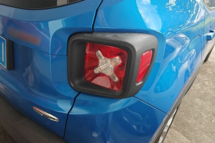 Used Jeep Renegade 2017 180T Automatic High-Energy Version Right Rear Taillight