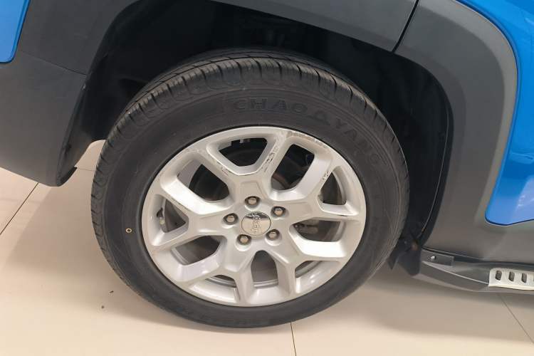 Used Jeep Renegade 2017 180T Automatic High-Energy Version Right Rear Wheel Hub