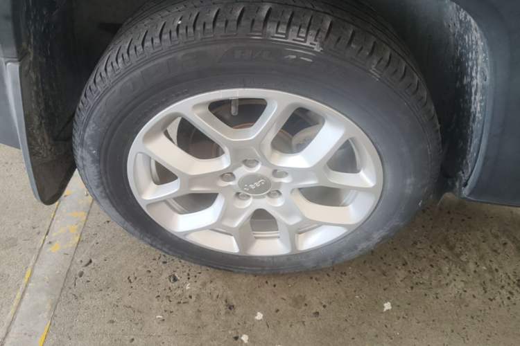 Used Jeep Renegade 2017 180T Automatic High-Energy Version Right Rear Wheel Hub
