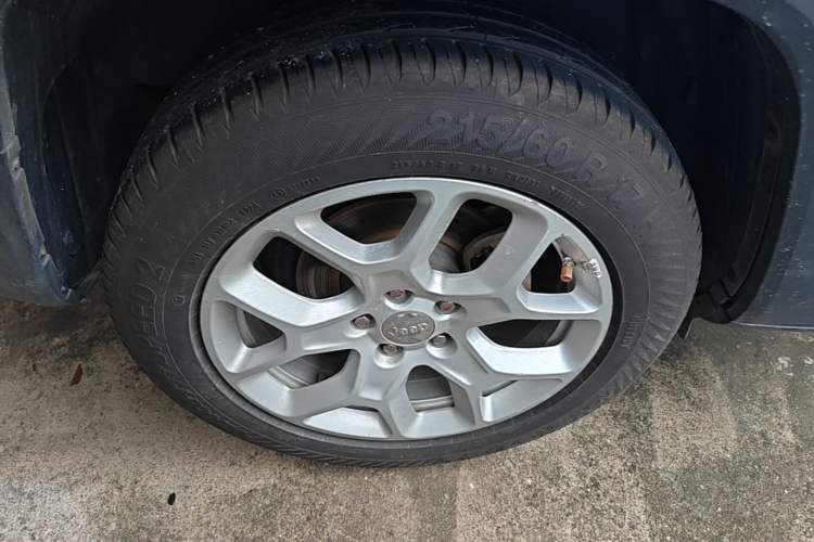 Used Jeep Renegade 2017 180T Automatic High-Energy Version Right Rear Wheel Hub