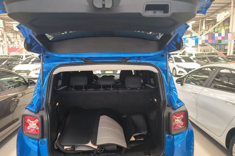 Used Jeep Renegade 2017 180T Automatic High-Energy Version Trunk