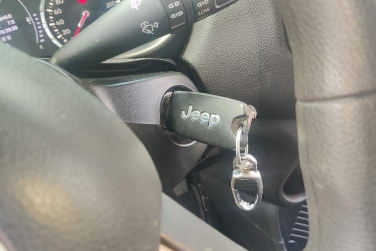 Used Jeep Renegade 2017 180T Automatic Kinetic Edition+ Vehicle Key